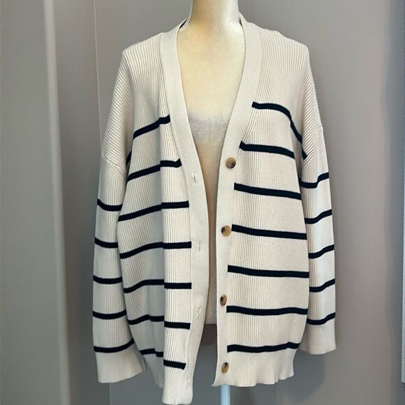 EUC Cardigan Sweater (size Large) - Picture 3 of 8